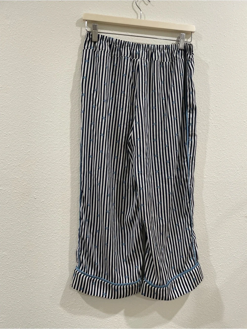 Room Service Matching Pajama Set Blue Pinstripe Bees Size Small